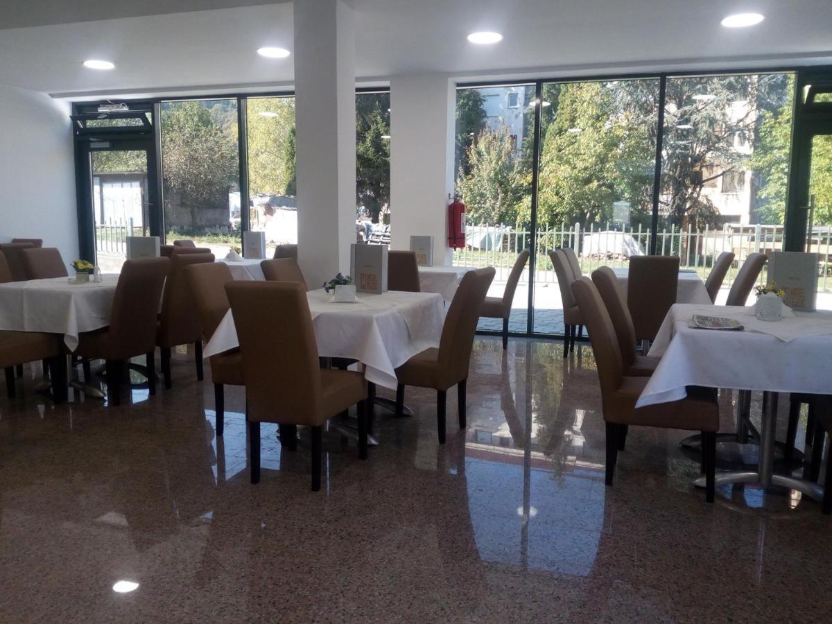 Malena Bed & Breakfast Gorazde Bagian luar foto